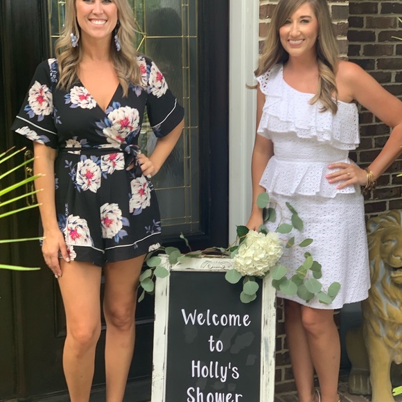 Dress - Picture 7 of 8